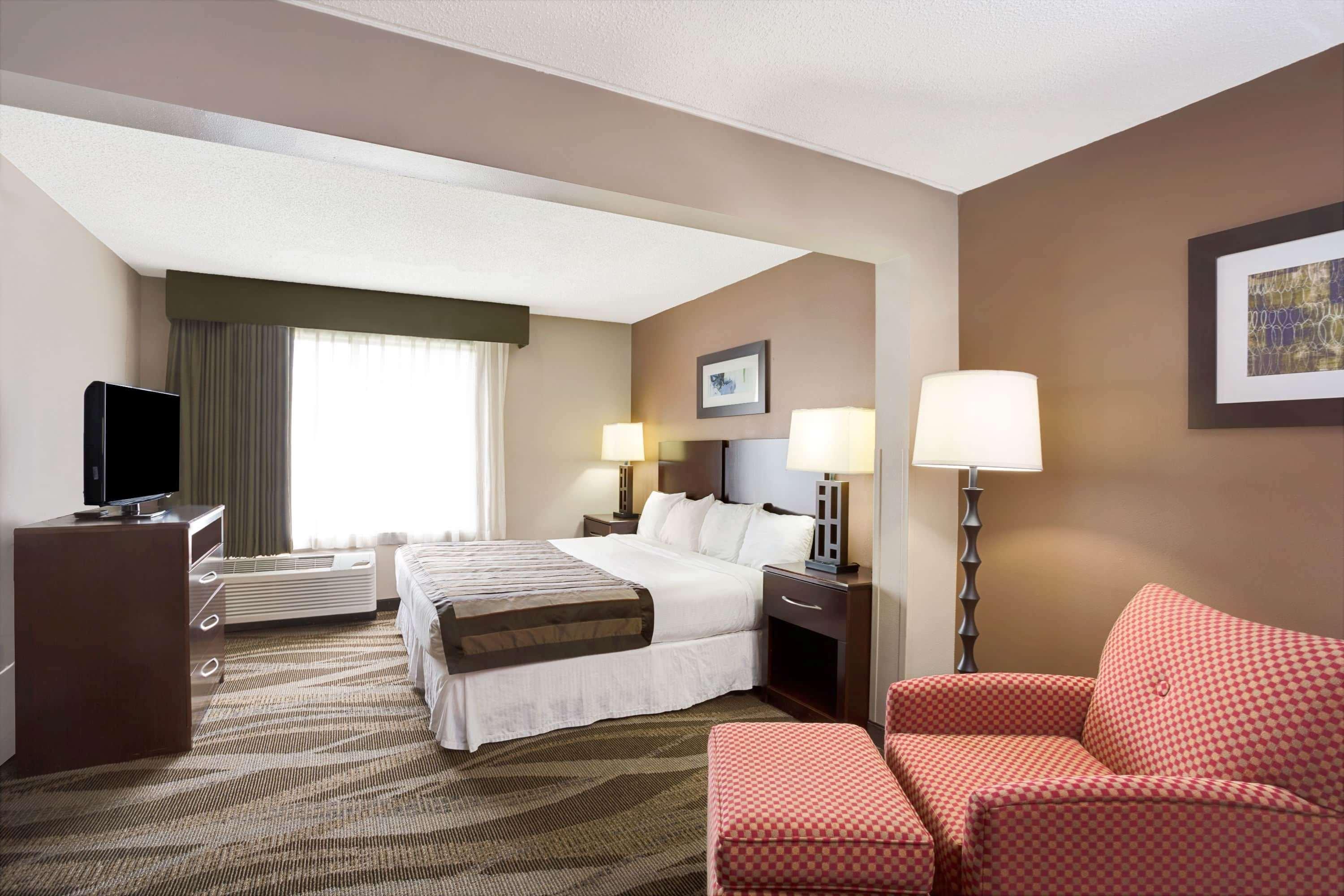Wingate By Wyndham Raleigh Durham / Airport Hotel Buitenkant foto